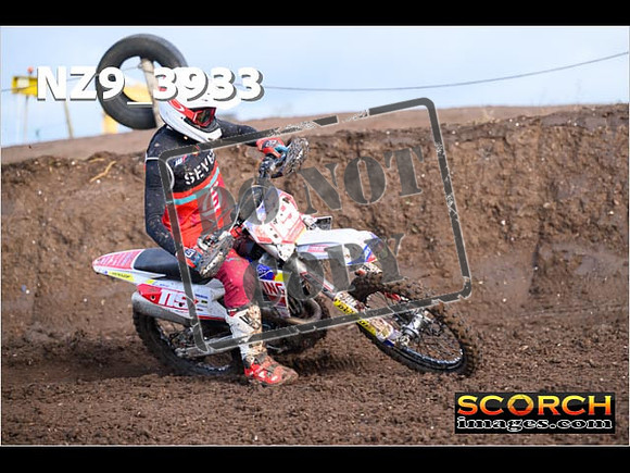 Experts-091