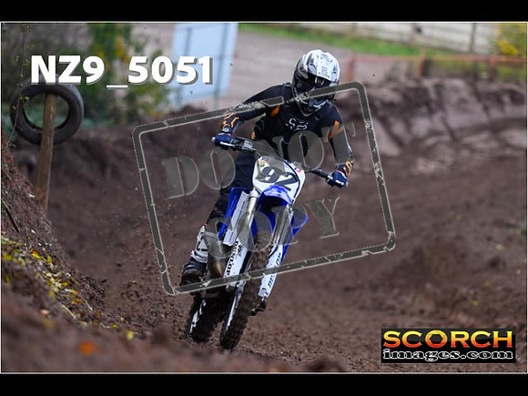 Experts-023