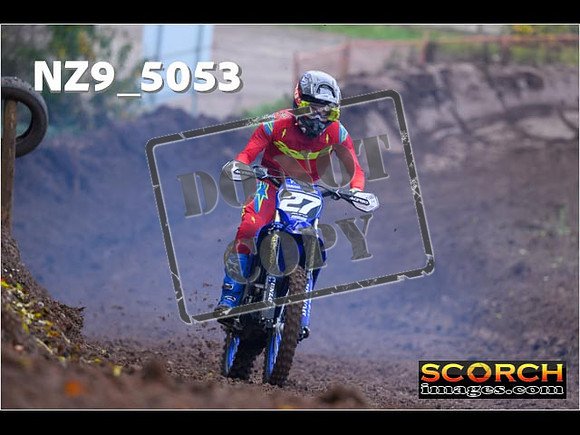 Experts-025