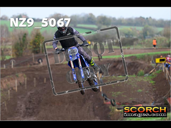 Experts-039