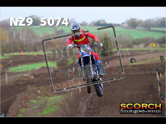 Experts-046