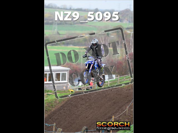 Experts-066