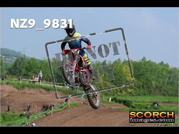 Experts-102
