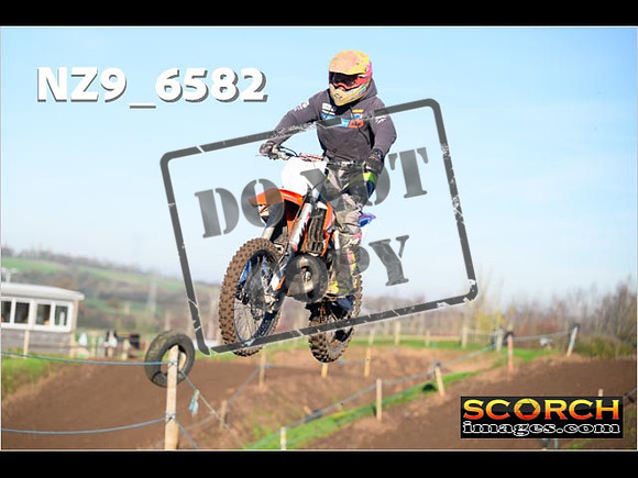 Fri21Nov-003