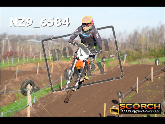 Fri21Nov-005