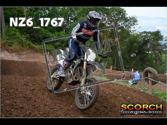 Experts-083