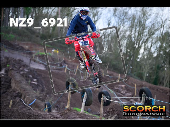 Experts-036