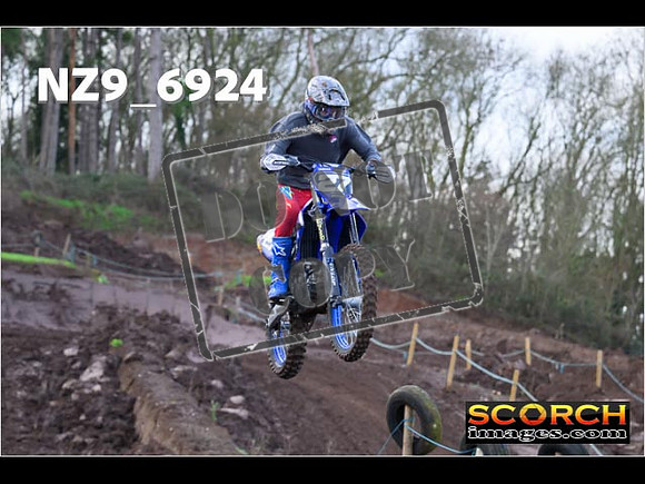 Experts-038