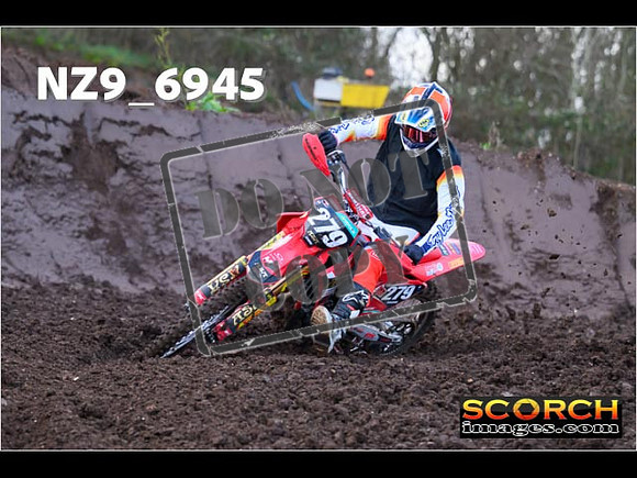 Experts-059