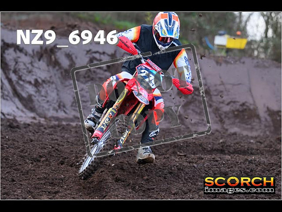 Experts-060