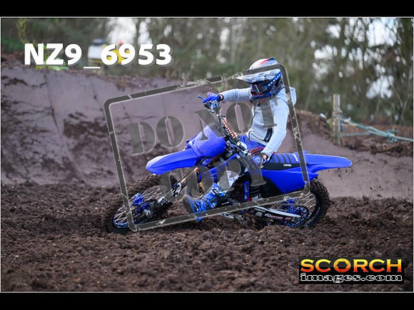 Experts-067