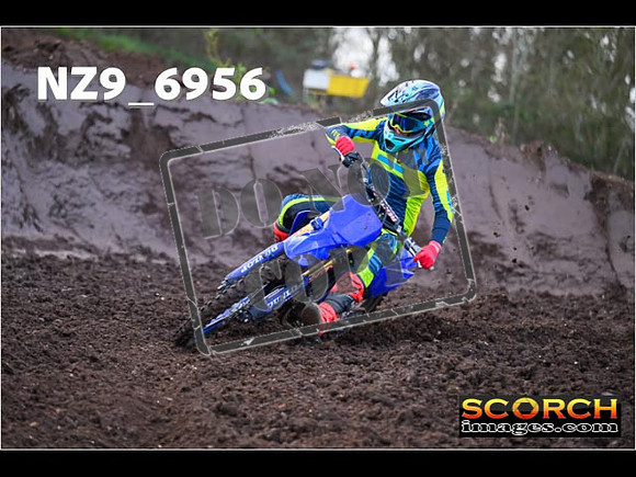 Experts-070