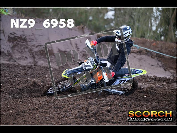 Experts-072