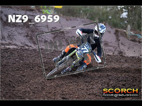 Experts-073