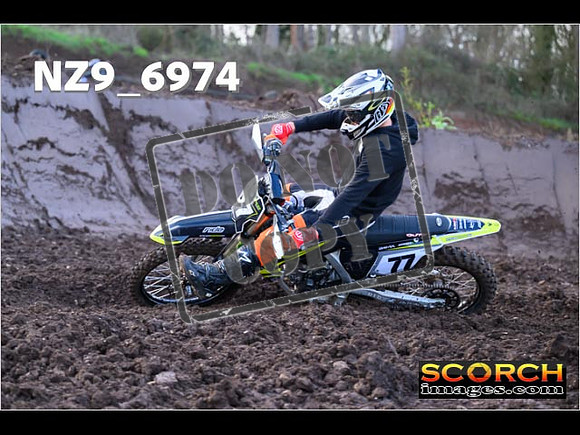 Experts-087