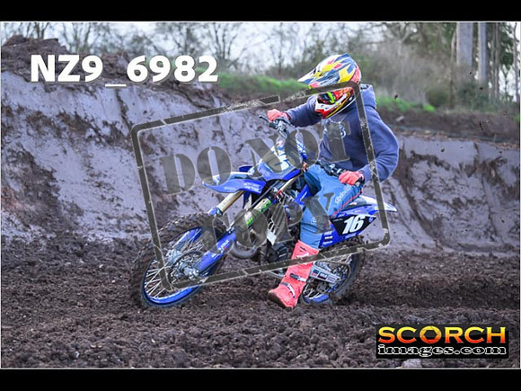 Experts-095
