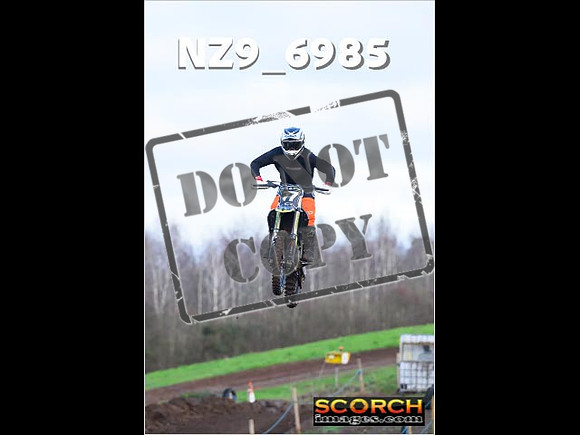 Experts-097
