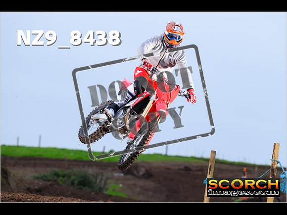 Experts-020
