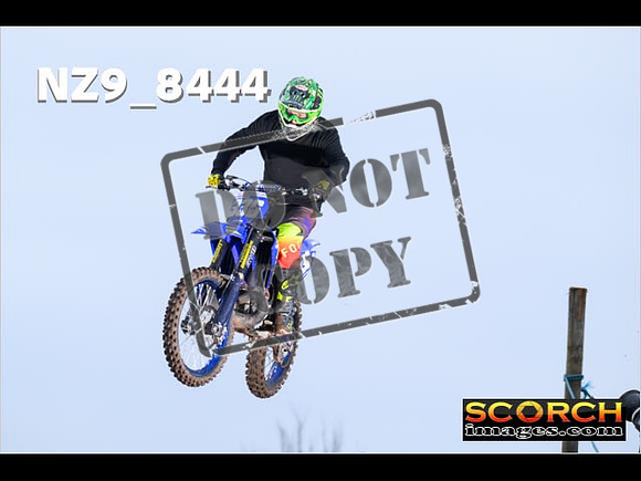 Experts-025