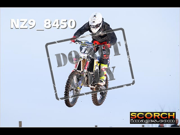 Experts-031