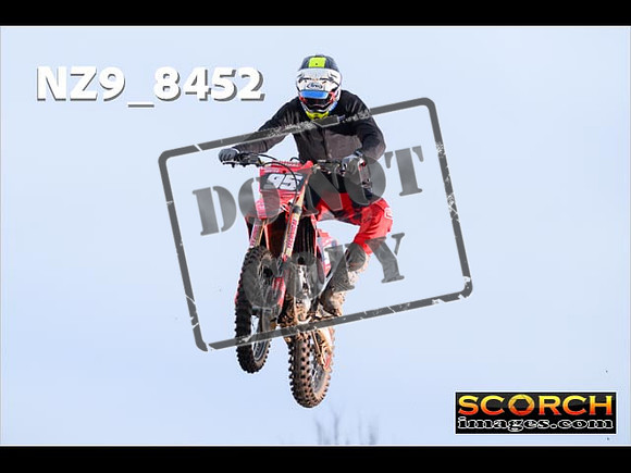 Experts-033