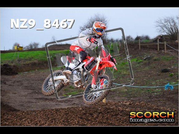 Experts-048