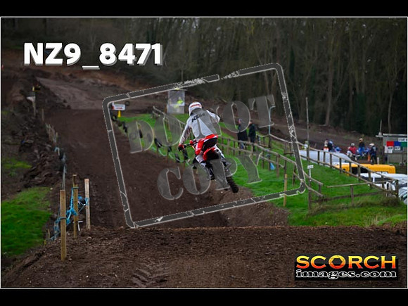 Experts-052