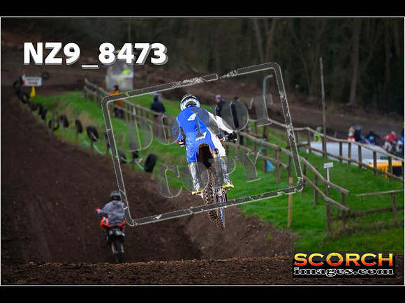 Experts-054
