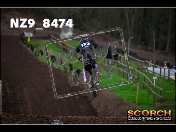 Experts-055