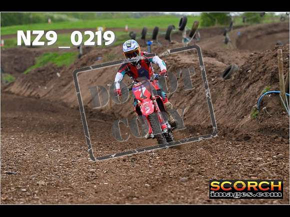 Thur25Apr-322
