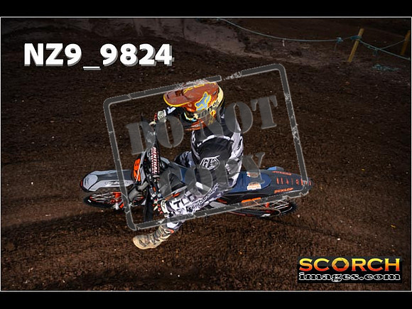IntersGreenOrange-024