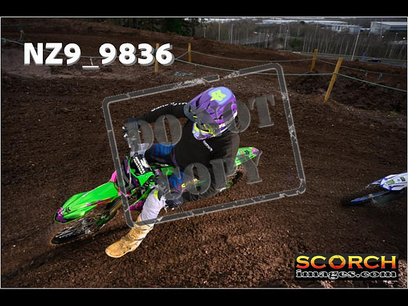 IntersGreenOrange-036