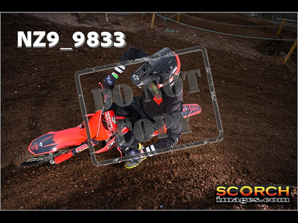 IntersGreenOrange-033