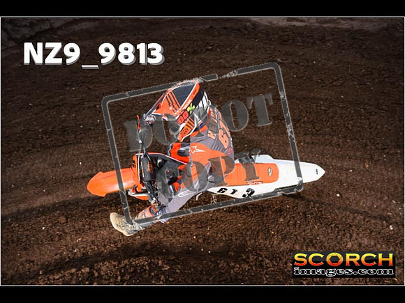 IntersGreenOrange-013