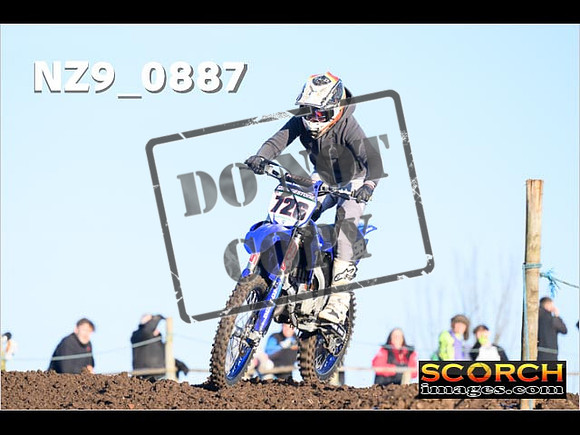Experts-055