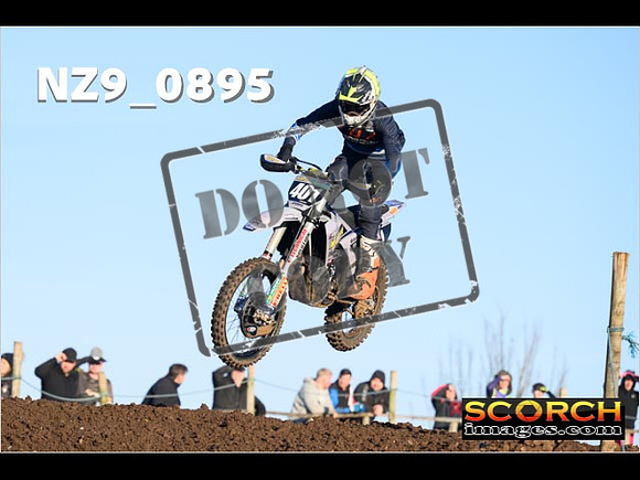 Experts-063