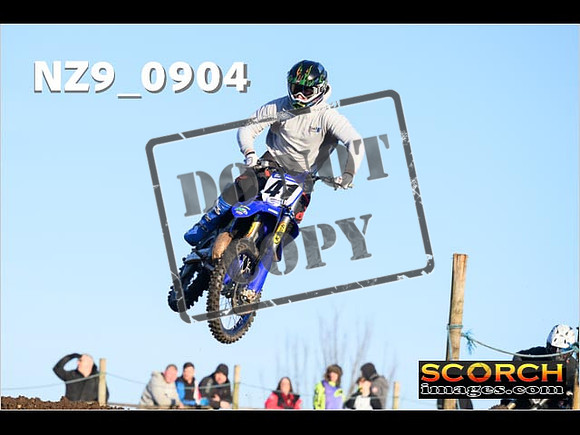 Experts-072