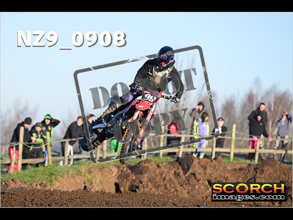 Experts-076