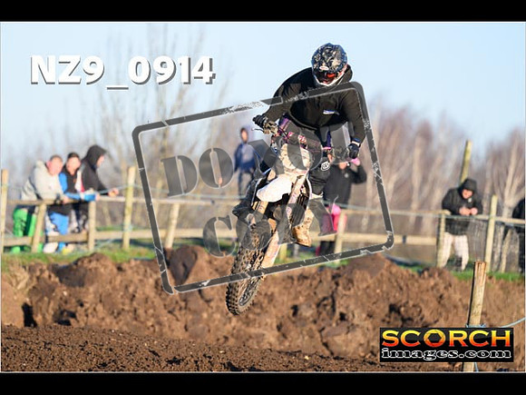 Experts-082
