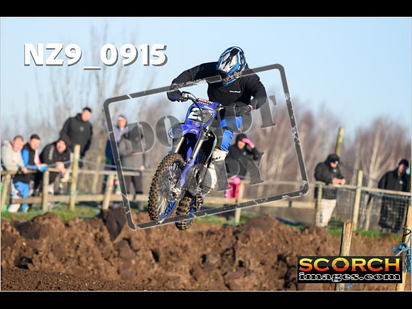 Experts-083