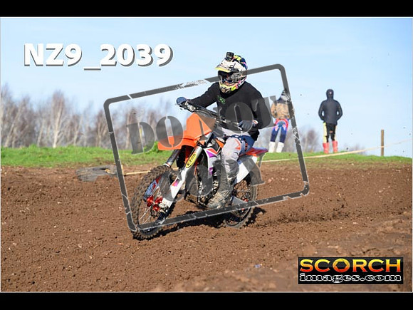 IntersOrange-157