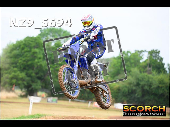 Experts-093
