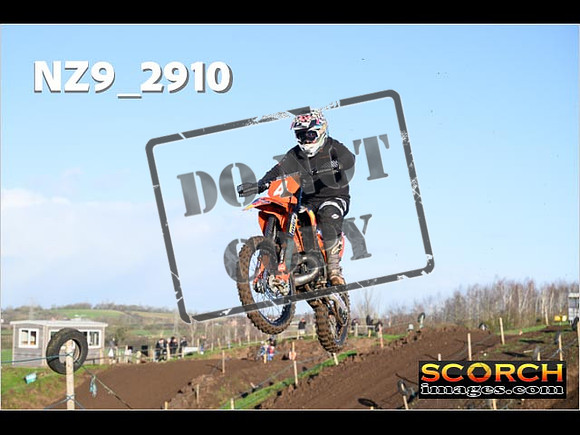 Experts-048