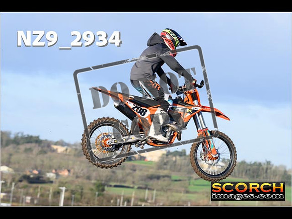 Experts-072