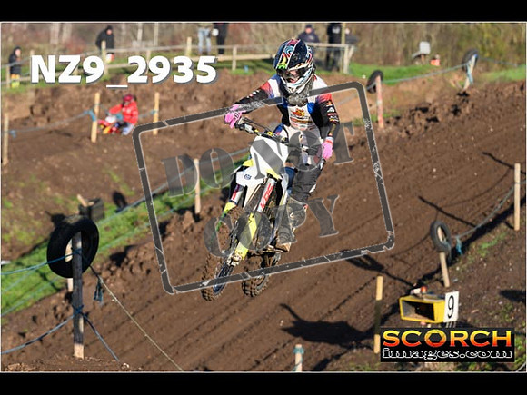 Experts-073
