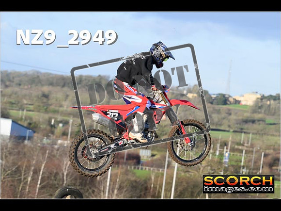 Experts-086