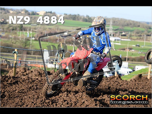 Experts-058