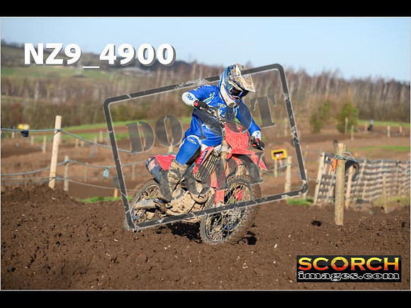 Experts-074