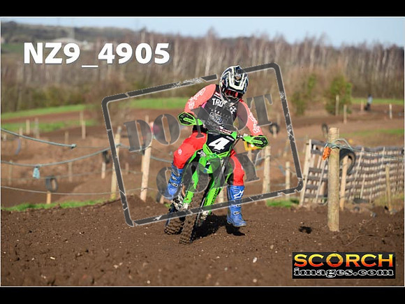 Experts-079