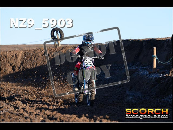 Experts-028